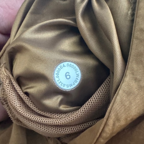 Lululemon Non-Stop Bomber Vest in Bold Beige - Picture 8 of 8